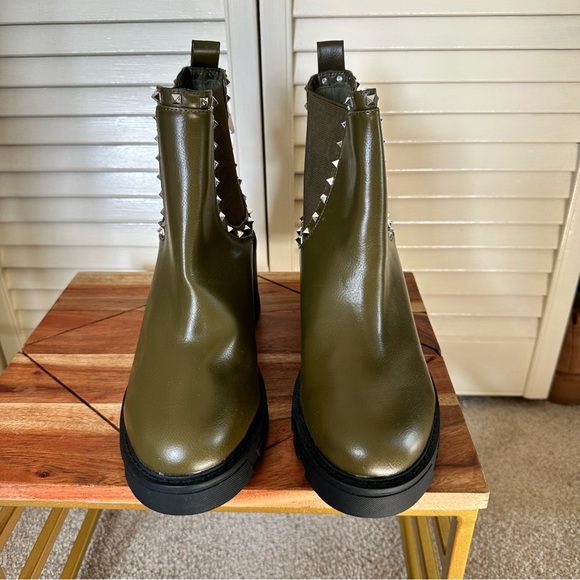 BCBG generation hunter green Studded heeled boots - Picture 4 of 6